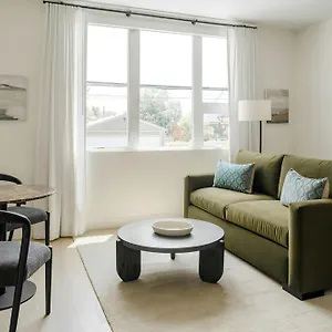 Sonder Ceros Rino Aparthotel