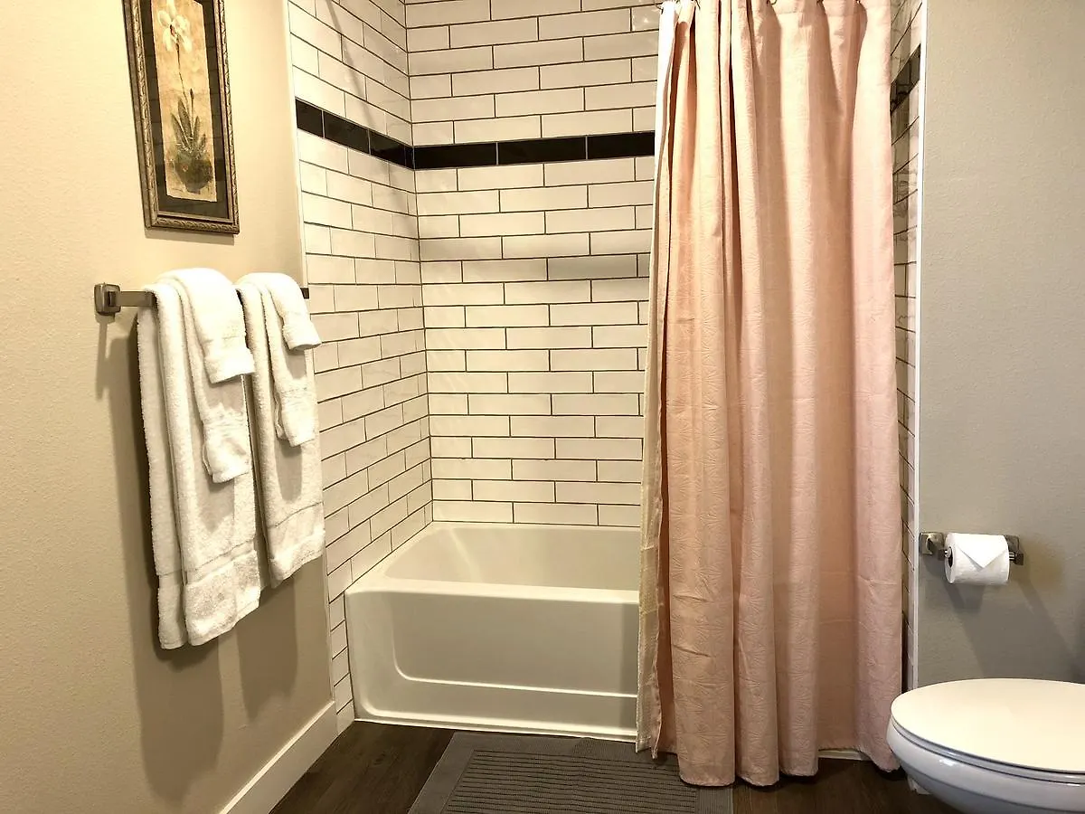 Chestnut Place Aparthotel Denver